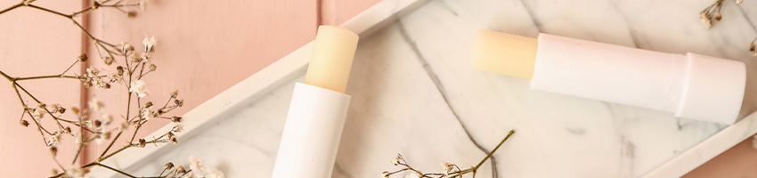 Bálsamos labiales naturales para proteger los labios en invierno